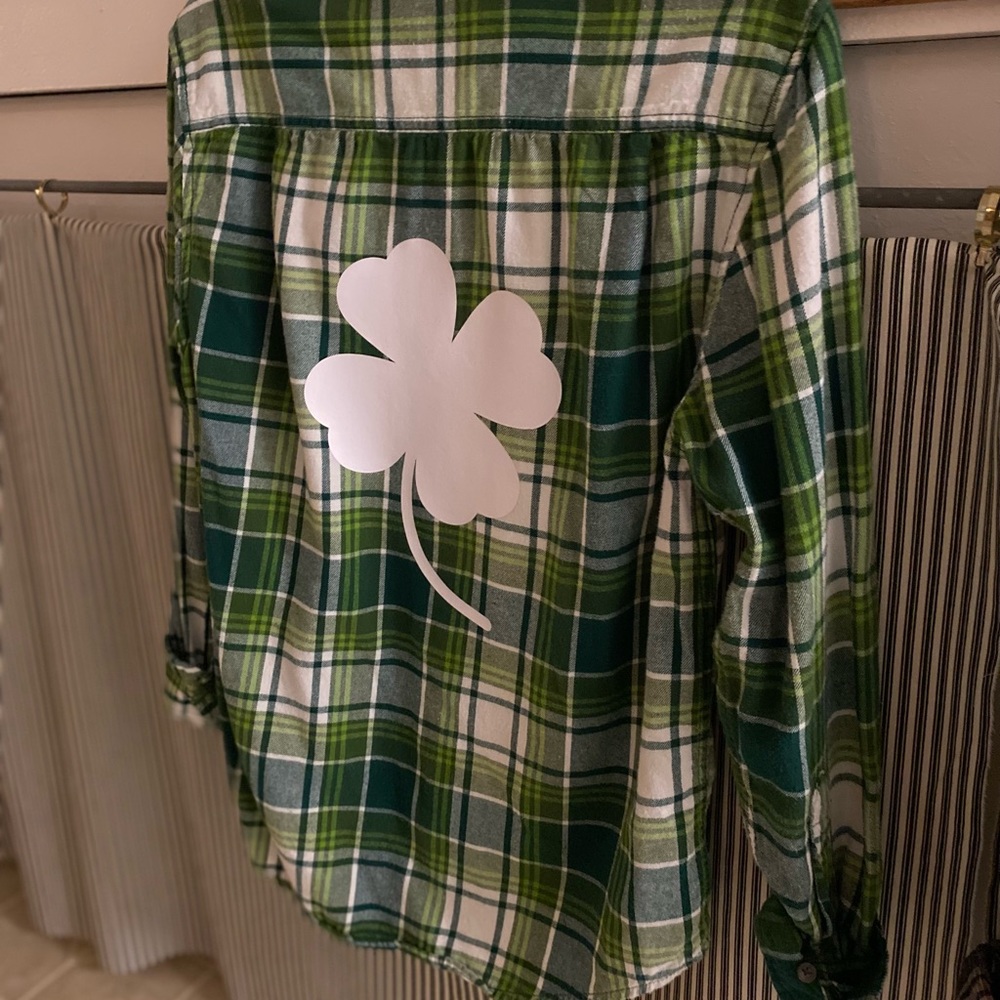 🤩PERSONALIZED FLANNELS & CLOTHING🤩